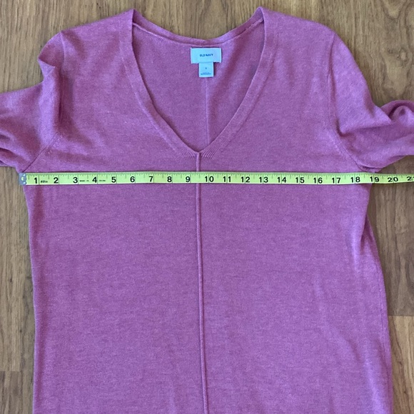 Old Navy dusty rose, long sleeve, v-neck tunic sweater - Picture 9 of 11